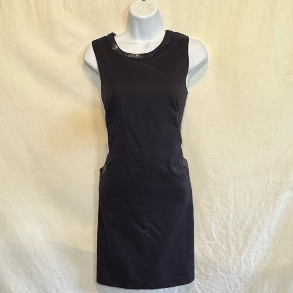 C-188 Loft Blue Sequin Detail Sleeveless Lined MIDI‎ Dress Size 2